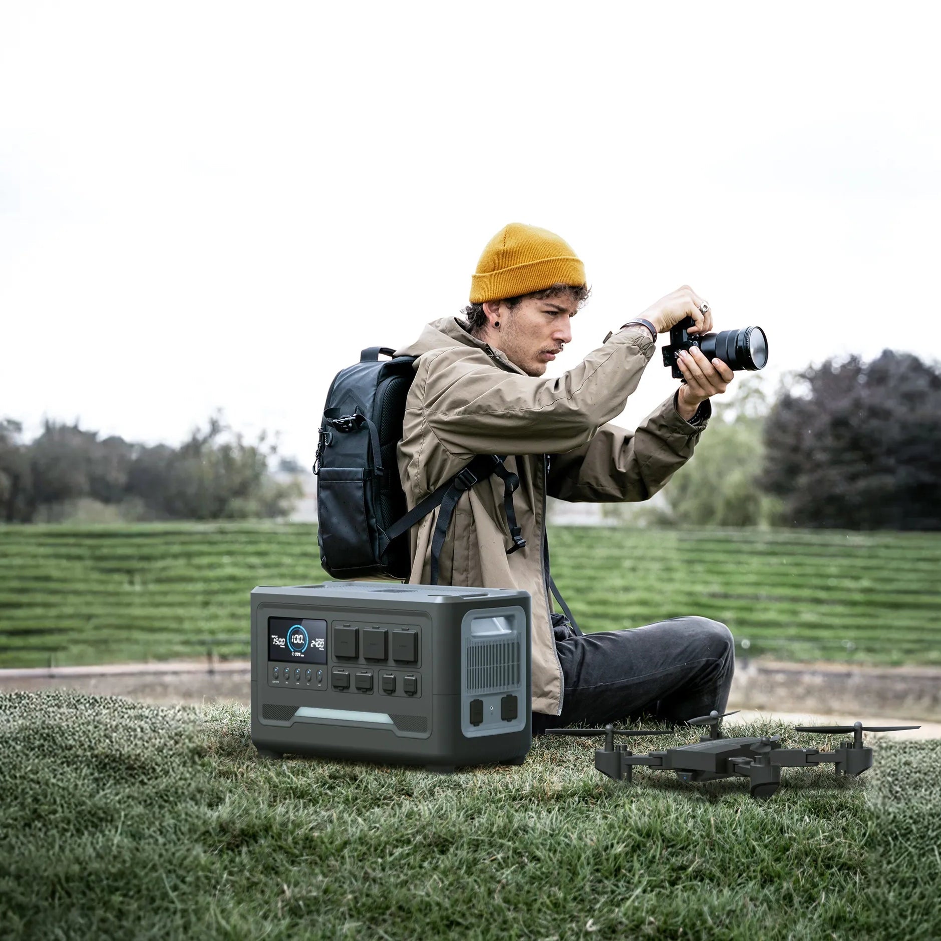 iFORWAY portable generator supporting up to 1200W solar input, providing rapid and eco-friendly off-grid recharging capabilities.