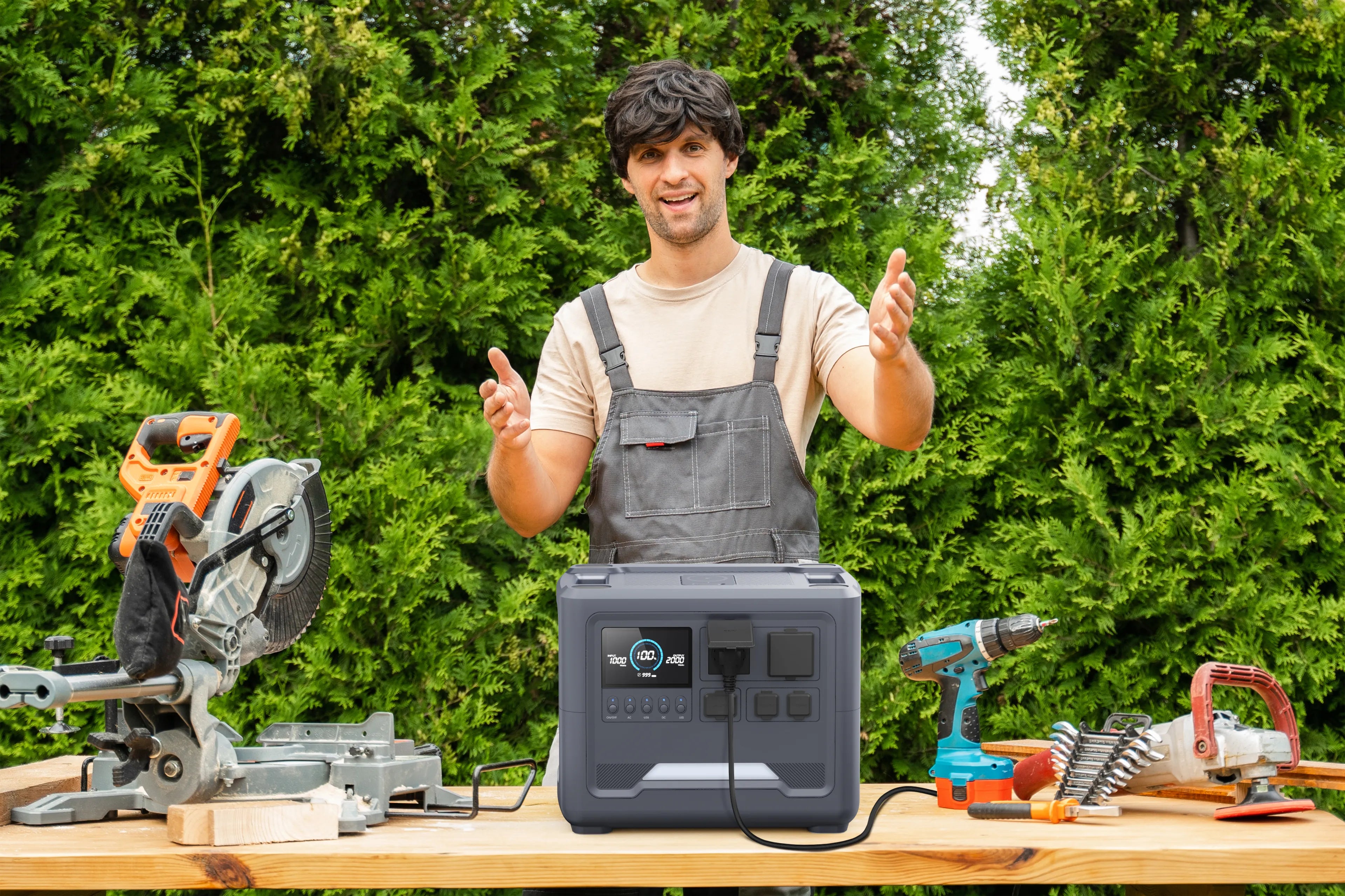 iFORWAY high-capacity portable power station powering heavy-duty tools during a DIY outdoor project. Capable of running electric saws and drills with its massive high power output, it ensures stable performance for professional-grade tasks. Engineered with superior safety and a Built Tough exterior, it is the ultimate mobile energy hub for builders and hobbyists. Experience true off-grid living and reliable Power On the Go for all your professional gear.